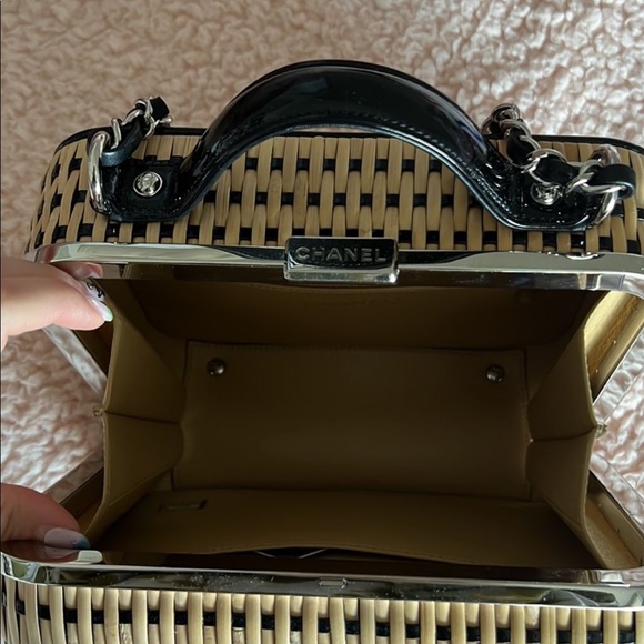 Chanel Vanity Rattan Wicker Bag. ๐ - Picture 4 of 6